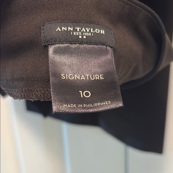 Ann Taylor Signature Brown Slacks, Women’s - Picture 2 of 9